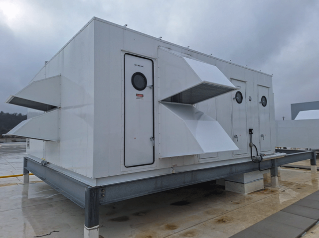 Image of the Haakon Custom AHU on the roof of the building.